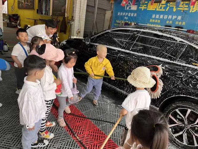 周至县职工幼儿园小四班园外园活动之《走进汽修厂》